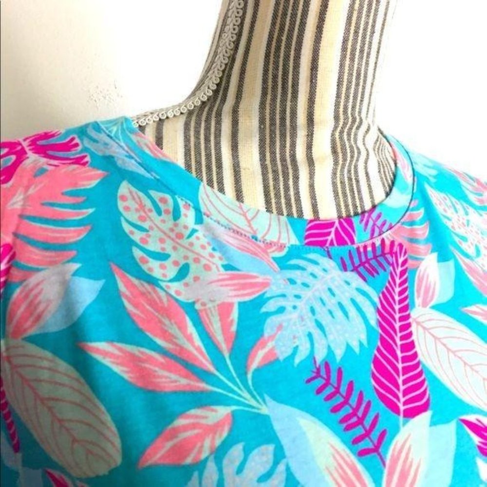 NWT Fresh Produce Sz Medium floral print T-shirt - Picture 6 of 9